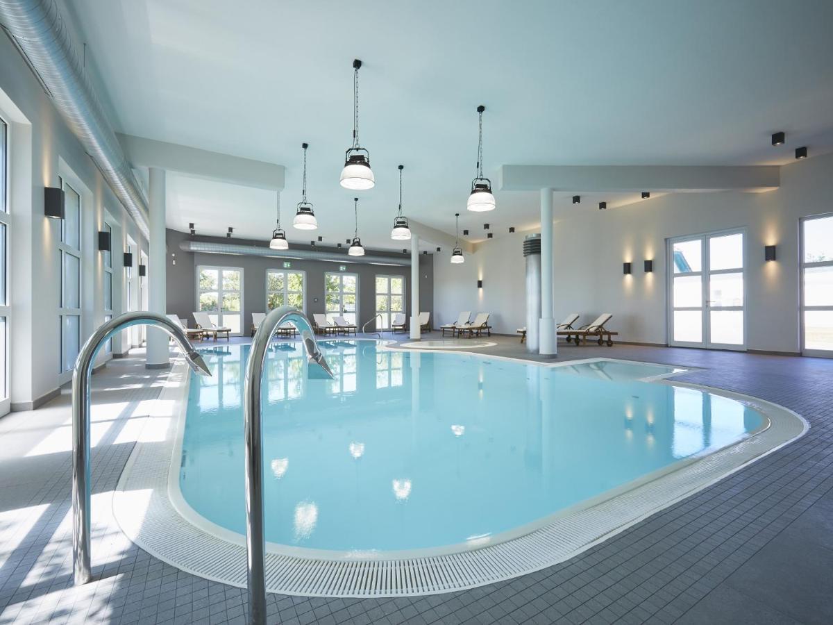 Reetland Am Meer - Premium Reetdachvilla Mit 3 Schlafzimmern, Sauna Und Kamin F23 Dranske Exterior foto